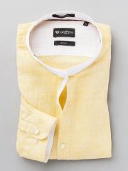 Invictus Yellow Solid Slim Fit Formal Shirt men